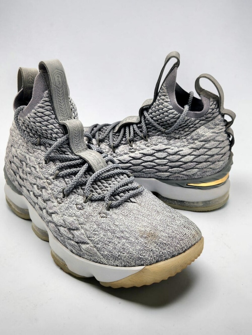 Nike Lebron 15 City Edition Max Air  Wolf Grey 11.5 Battle Knit Sneaker 897648